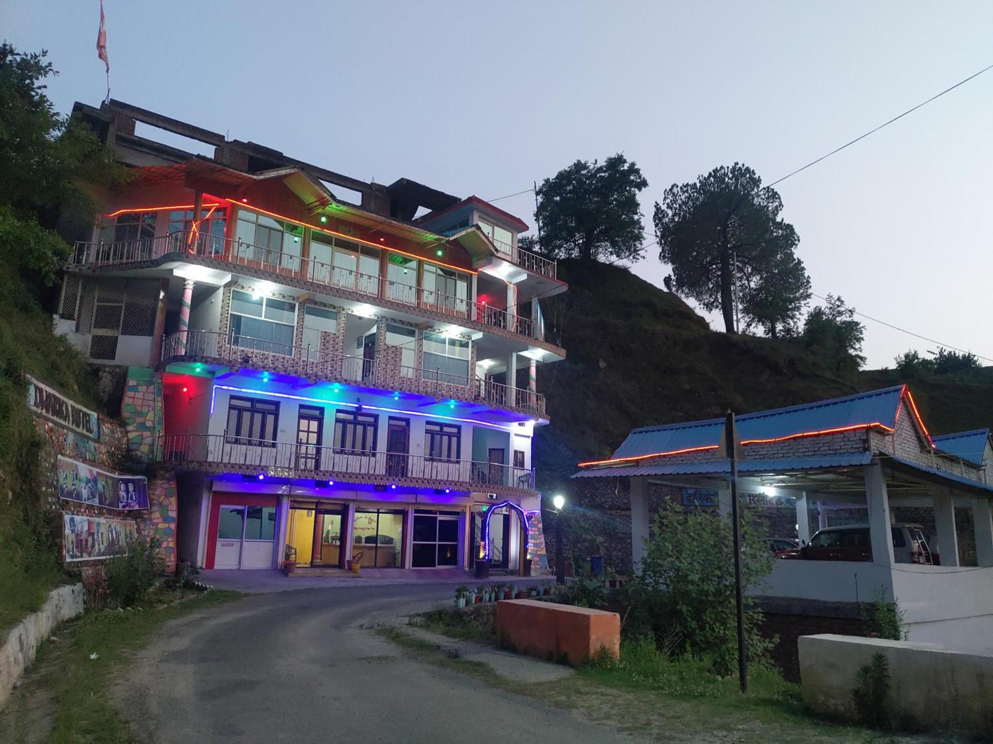 Dwarika Hotel Dwarahat Exterior photo