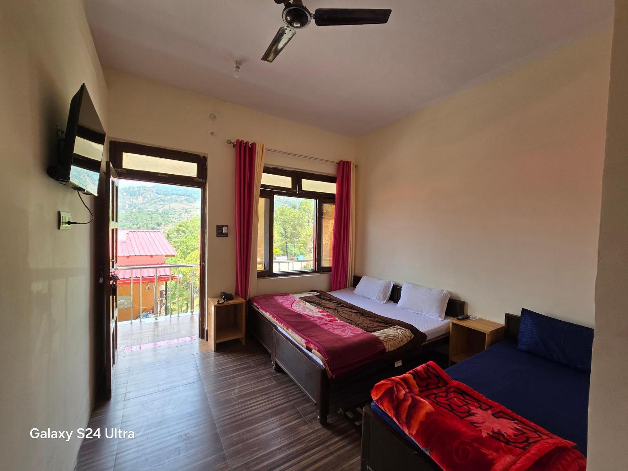 Dwarika Hotel Dwarahat Room photo